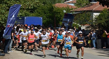 Kemalpaşa Dereköy Bal Festivali'ne yoğun ilgi