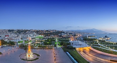 İzmir Dikkatleri Üzerine Çekecek
