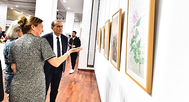 İzmir, Japon Sanatının Büyüsüne Kapılıyor