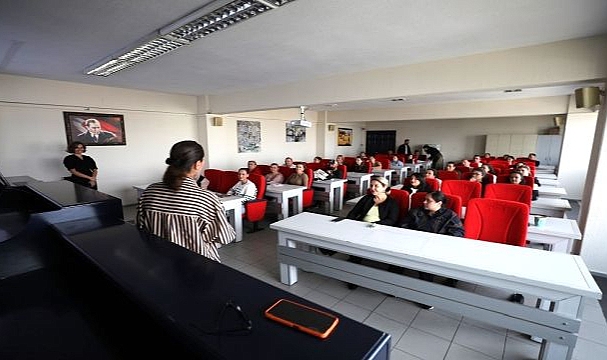 Menderes Belediyesi’nde Personele İşaret Dili Eğitimi