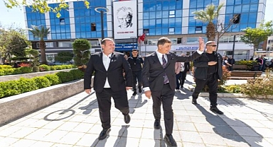 Başkan Tugay'dan Menderes'e teşekkür turu