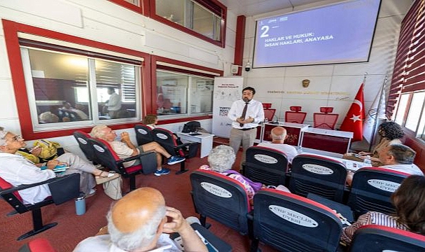 İzmir’de Yurttaş Meclisi dönemi başladı