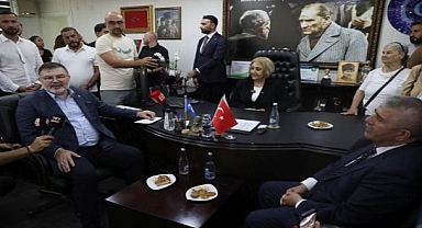 Menderes’in İlk Kadın Başkanı Koltuğa Oturdu